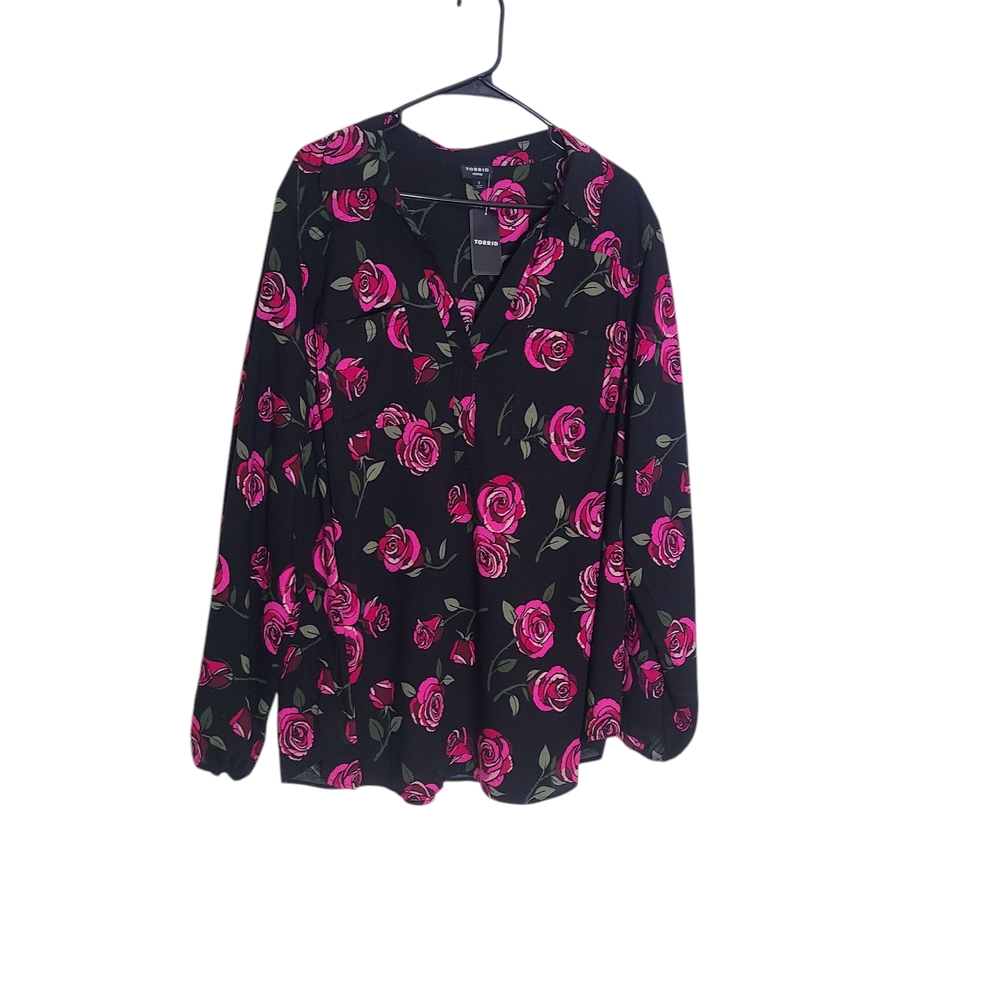 Torrid Harper Long Sleece Chalis. Rose Design, Very Pretty. Size 3x